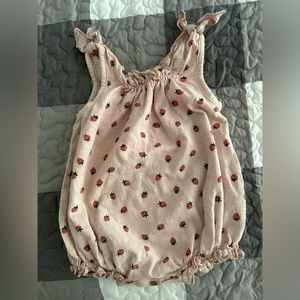 Rylee and cru Vguc 0-3 strawberry romper